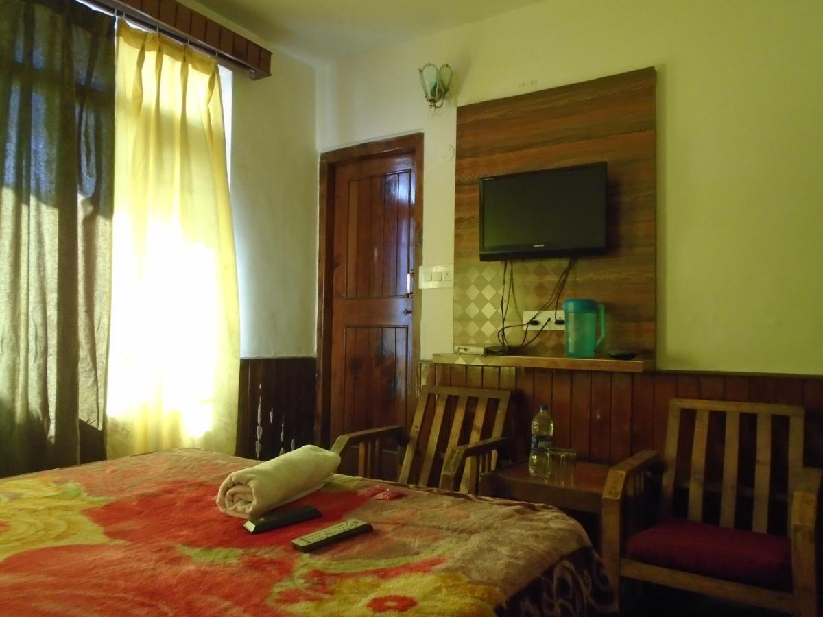 Hotel Magnolia Mallroad Manali Zewnętrze zdjęcie