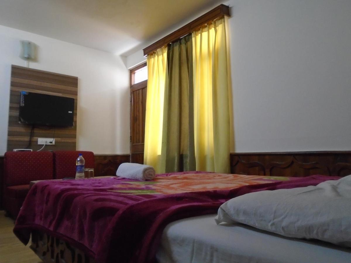 Hotel Magnolia Mallroad Manali Zewnętrze zdjęcie
