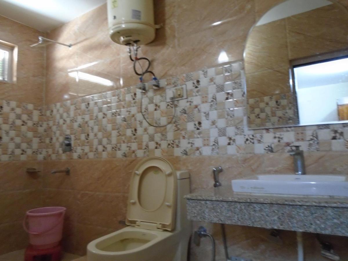 Hotel Magnolia Mallroad Manali Zewnętrze zdjęcie