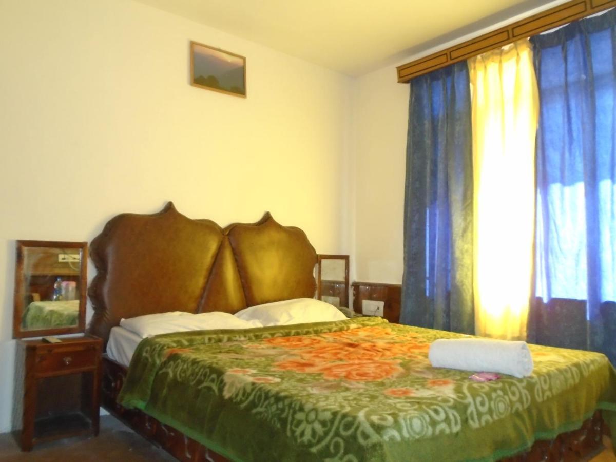 Hotel Magnolia Mallroad Manali Zewnętrze zdjęcie