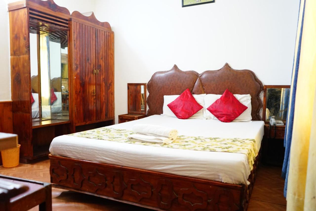 Hotel Magnolia Mallroad Manali Zewnętrze zdjęcie