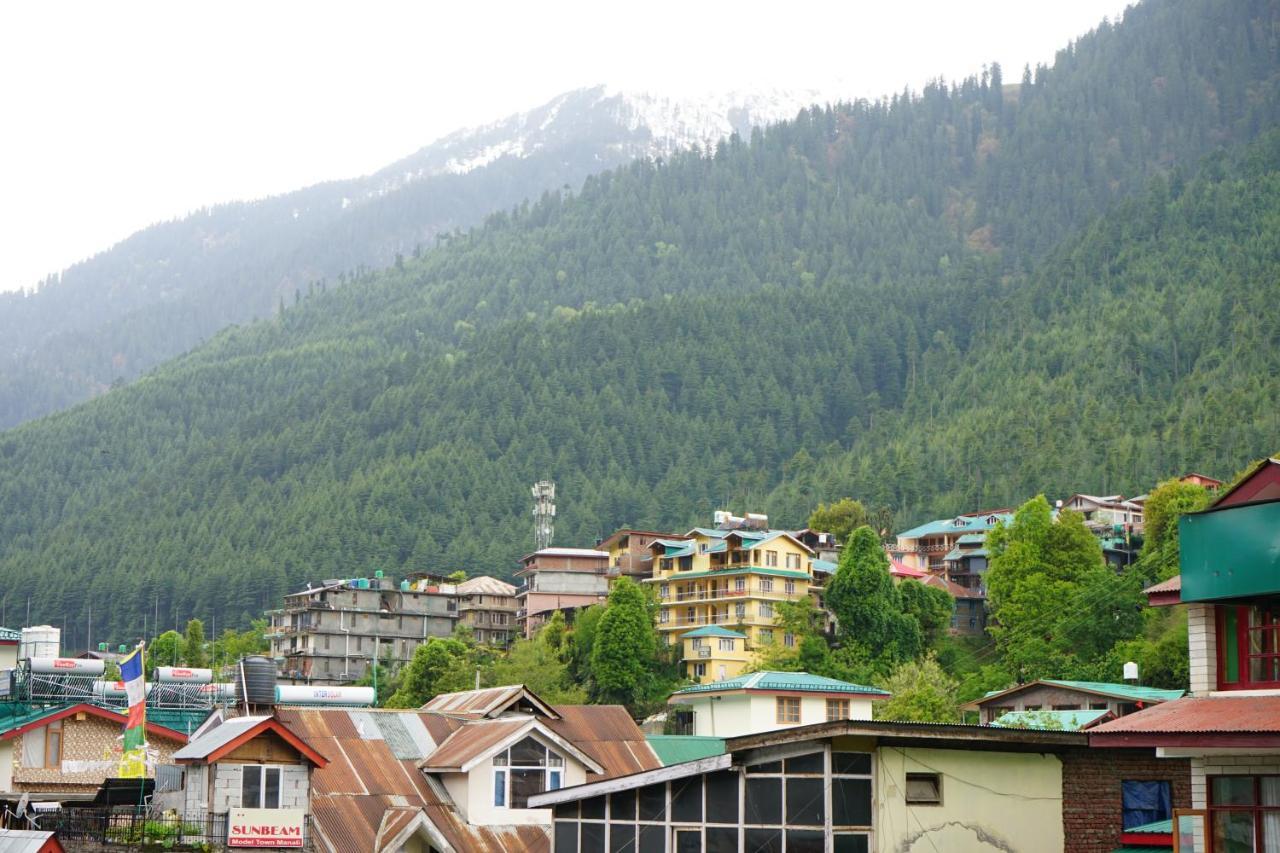 Hotel Magnolia Mallroad Manali Zewnętrze zdjęcie