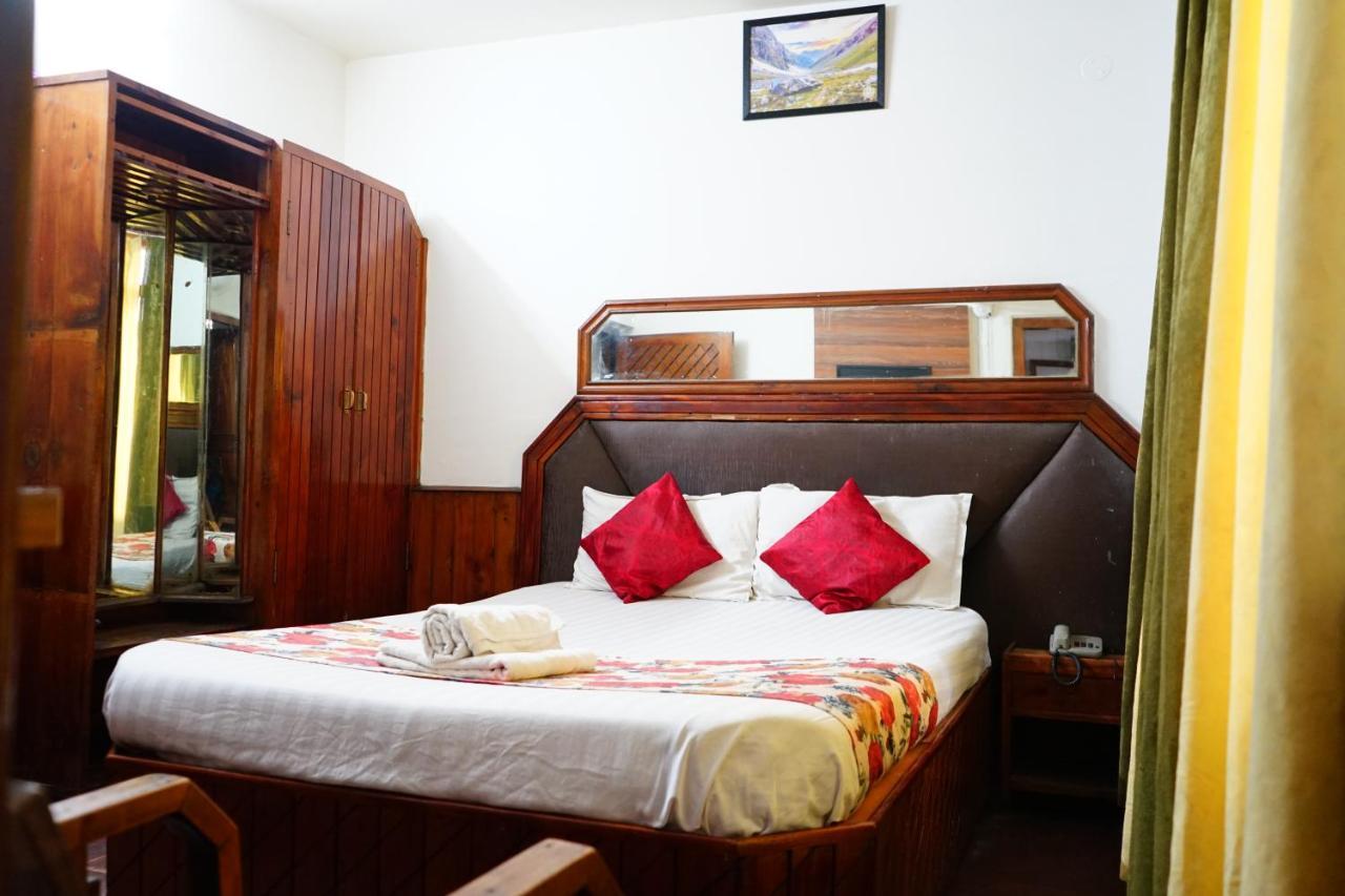 Hotel Magnolia Mallroad Manali Zewnętrze zdjęcie