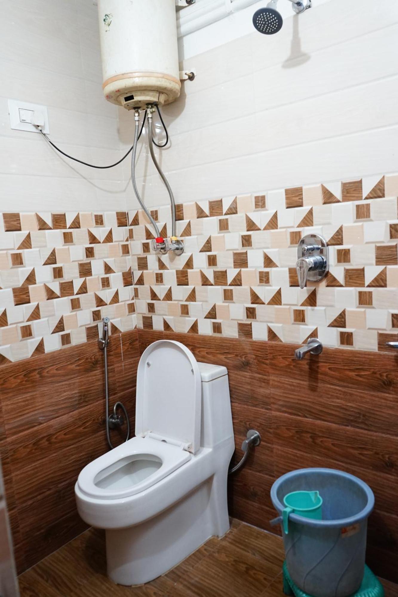 Hotel Magnolia Mallroad Manali Zewnętrze zdjęcie